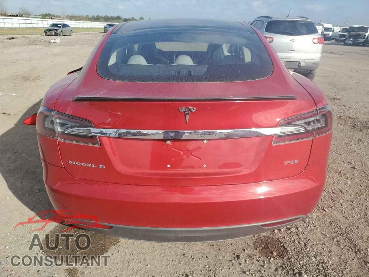 TESLA MODEL S 2013 - 5YJSA1DP0DFP11319