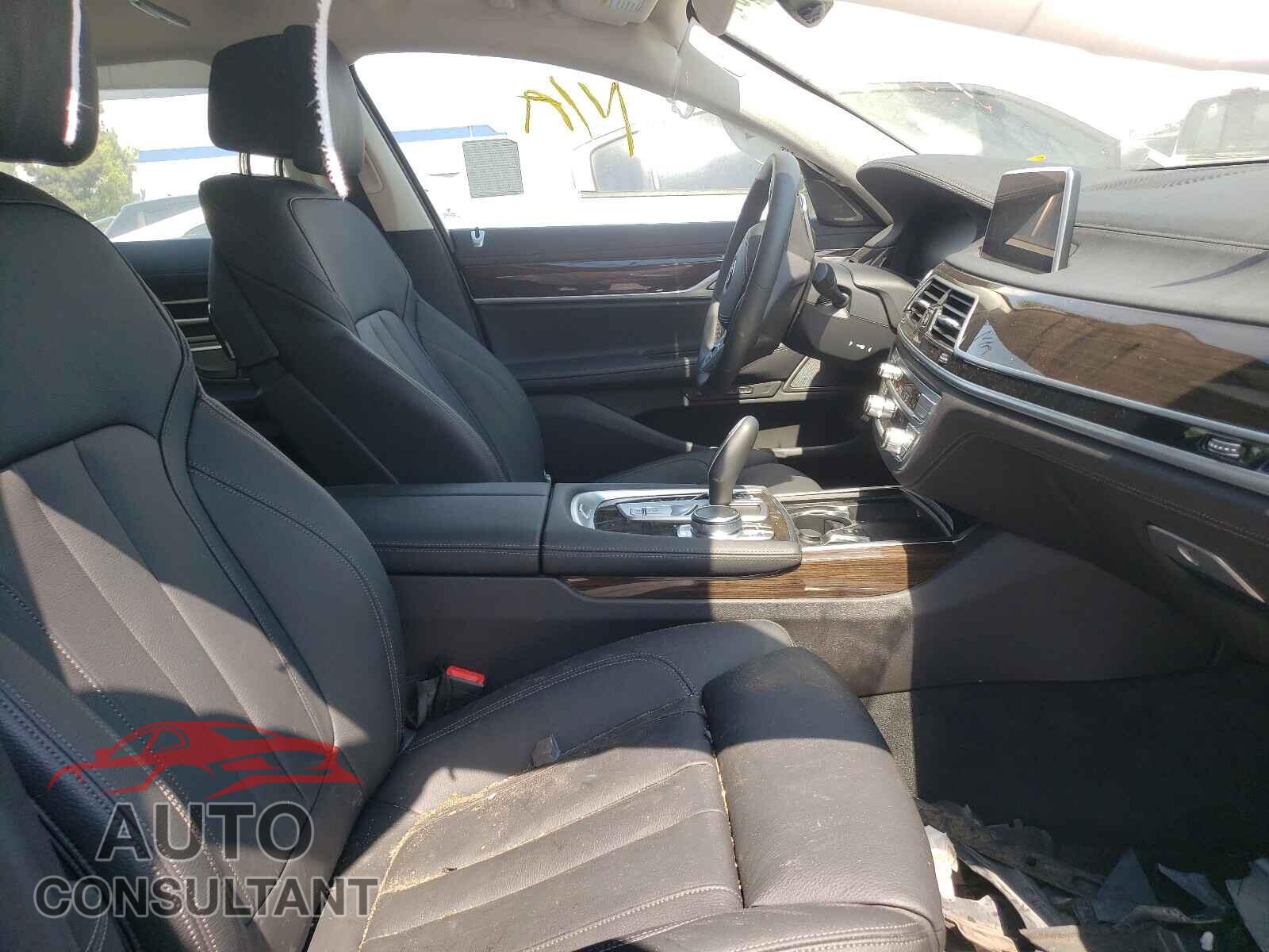 BMW 7 SERIES 2021 - WBA7T2C07MCG30275