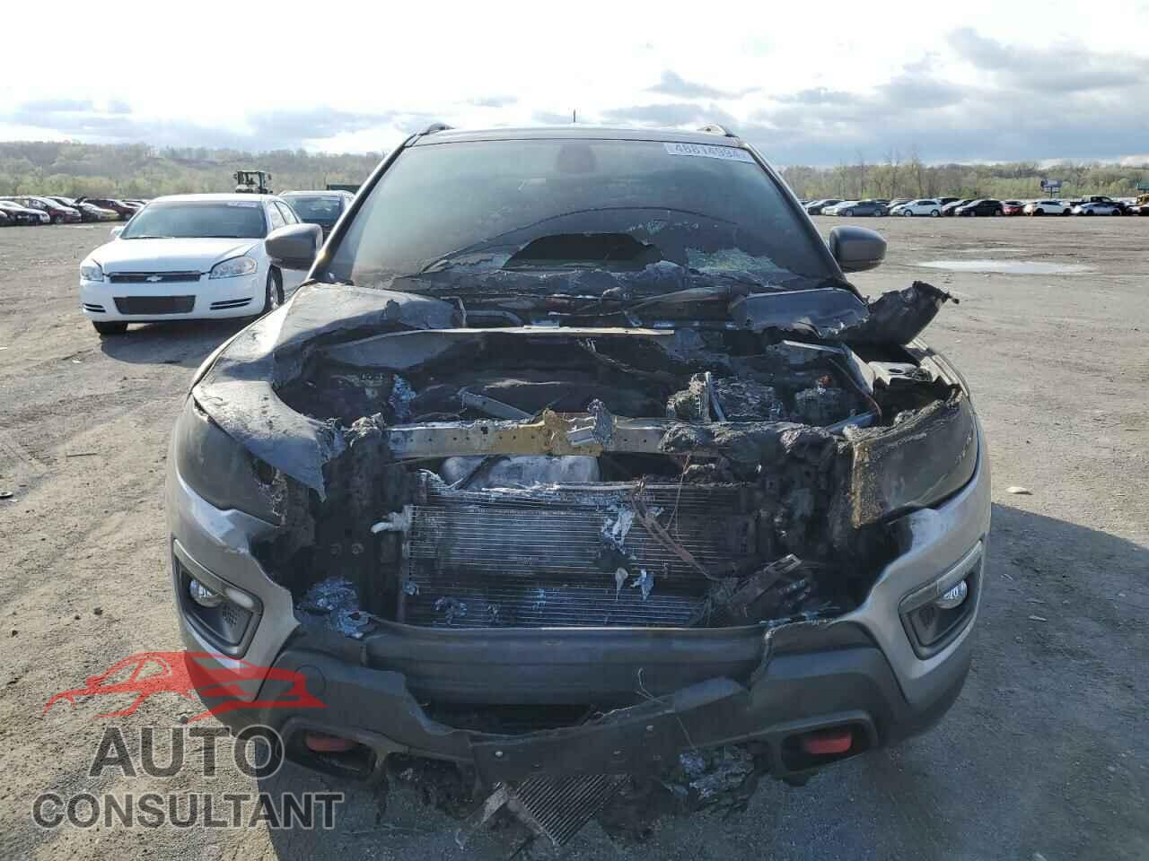 JEEP COMPASS 2019 - 3C4NJDDB4KT709106