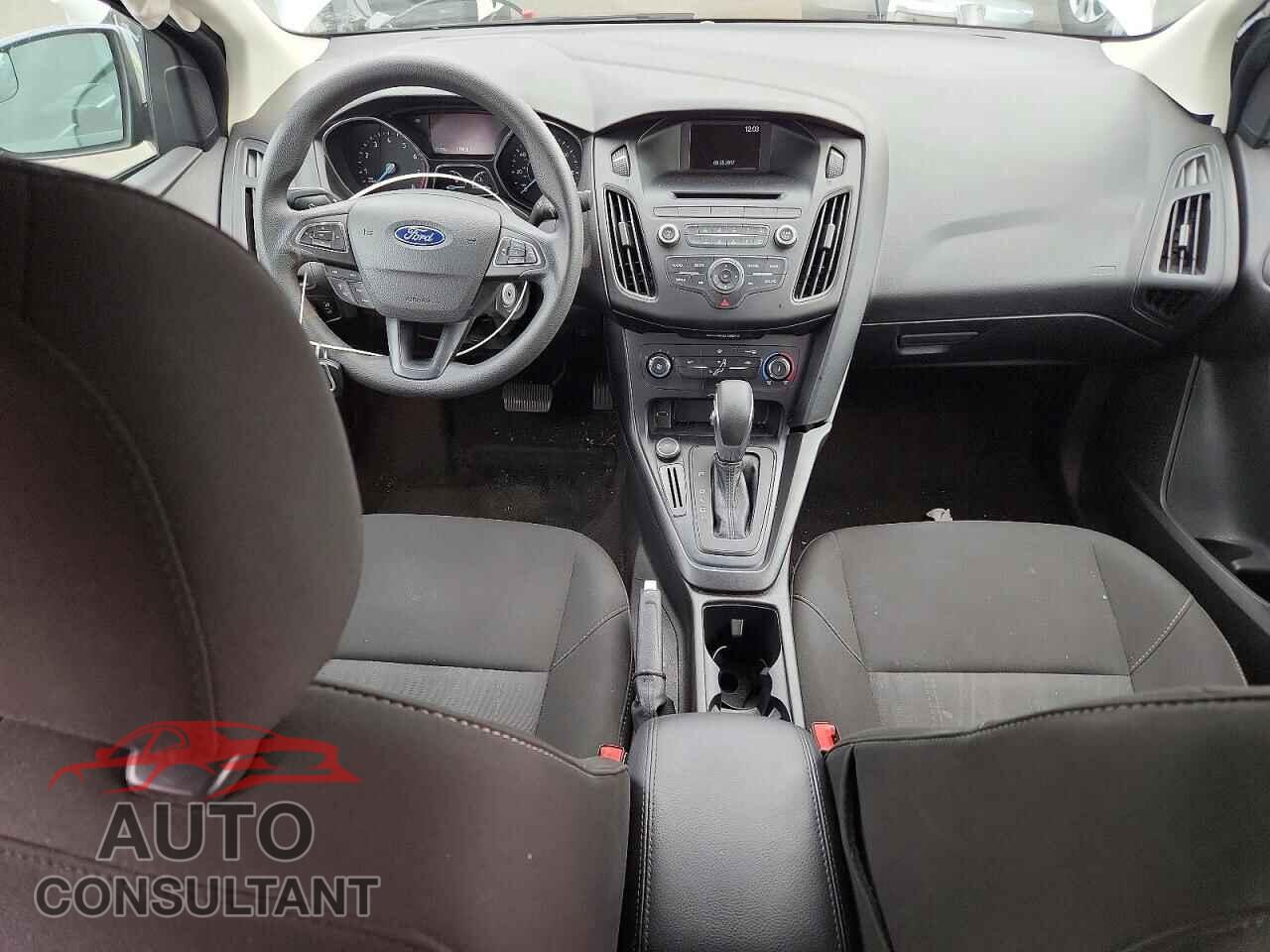 FORD FOCUS 2017 - 1FADP3F26HL296052