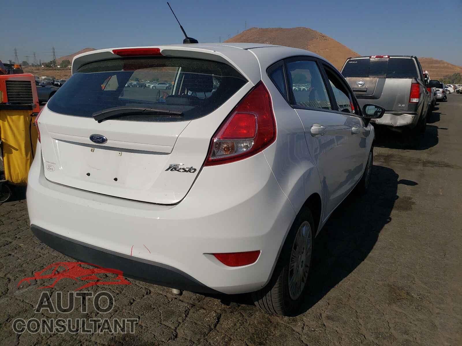 FORD FIESTA 2017 - 3FADP4TJ2HM165281