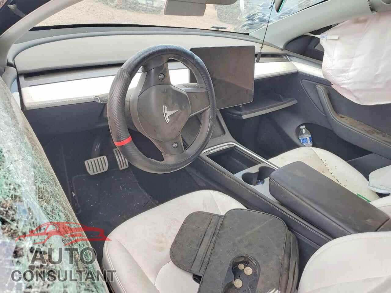 TESLA MODEL Y 2023 - 7SAYGDEF0PF660055