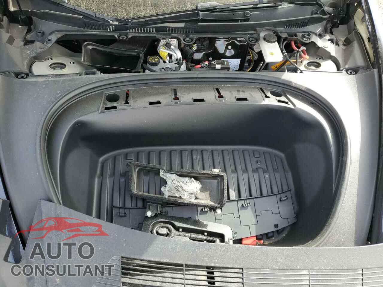 TESLA MODEL 3 2024 - 5YJ3E1EA6RF825223