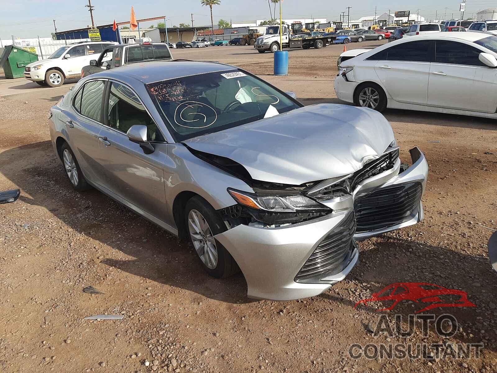 TOYOTA CAMRY 2018 - JTNB11HK8J3023412