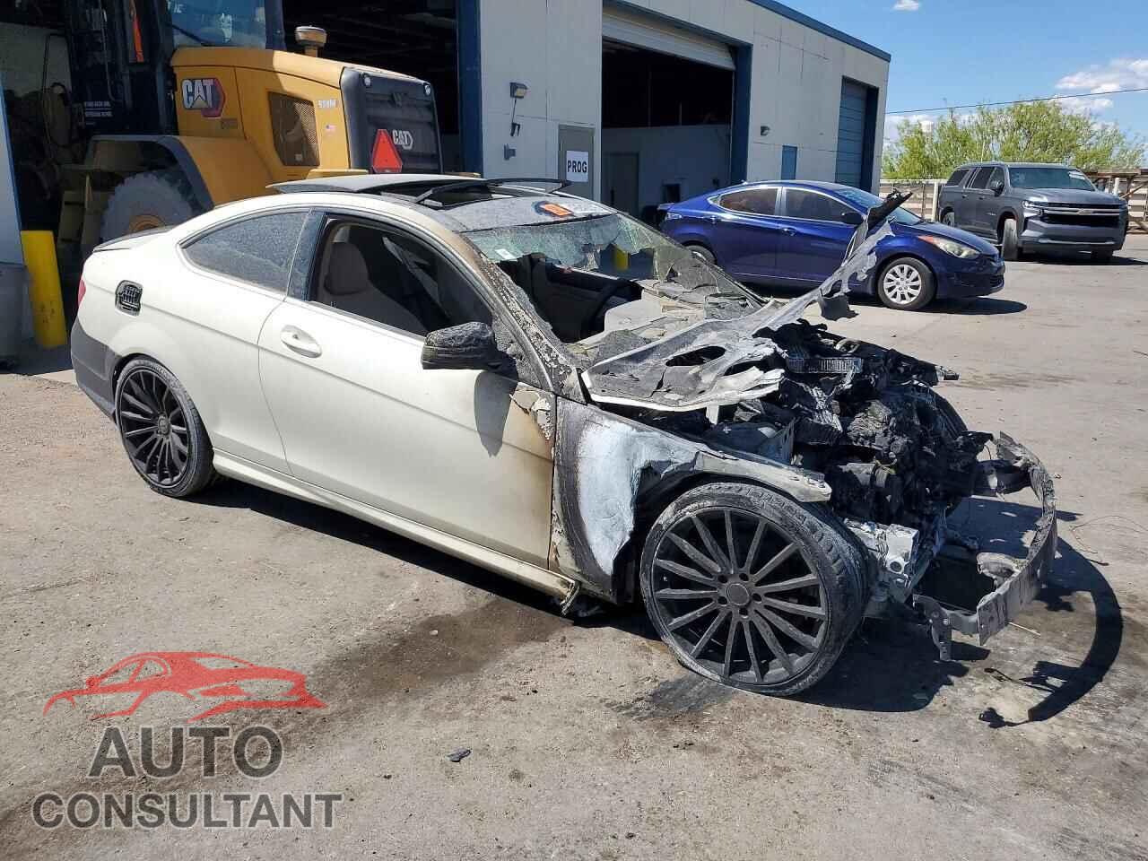 MERCEDES-BENZ C-CLASS 2012 - WDDGJ4HBXCF788687