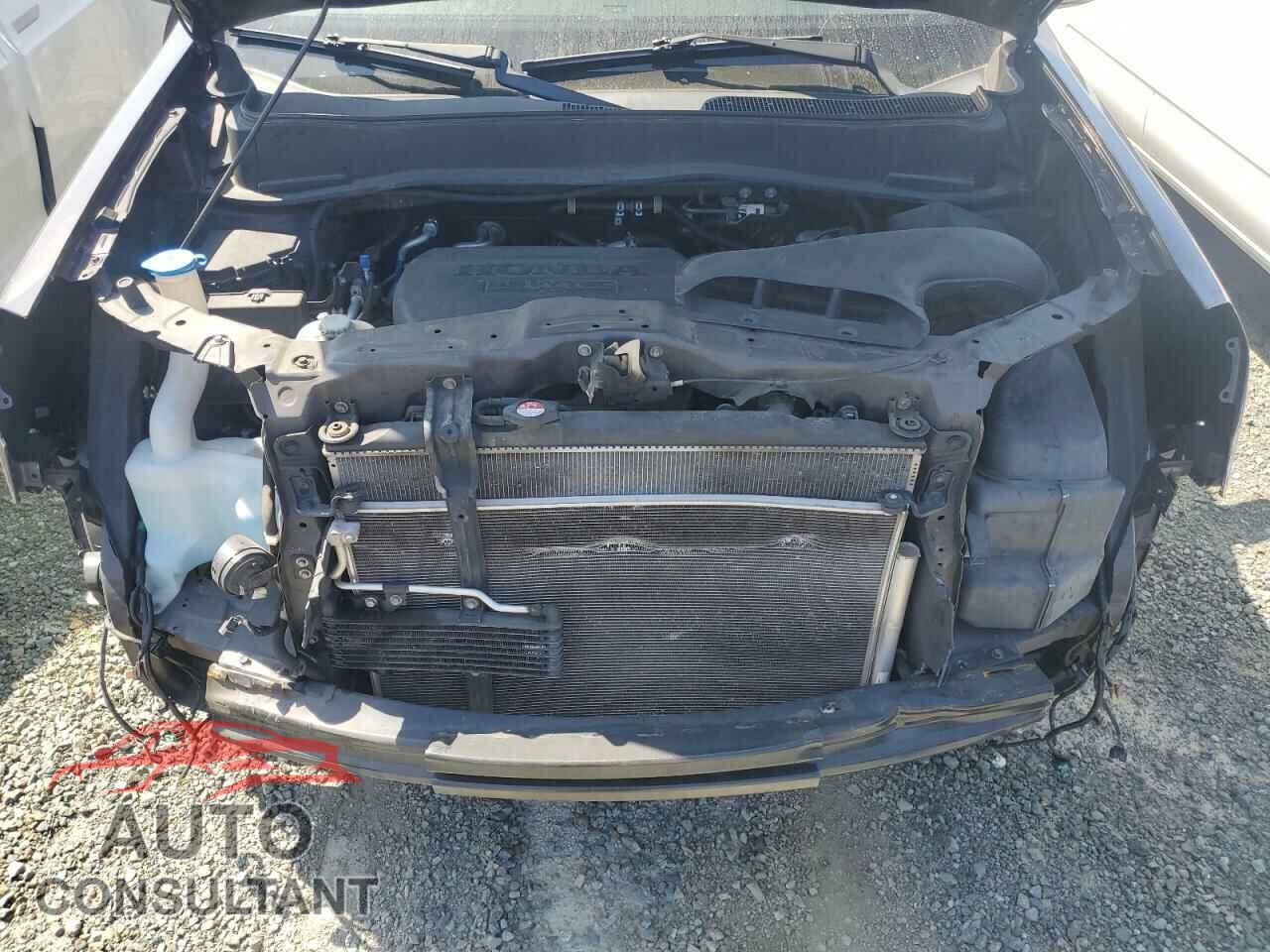HONDA PILOT 2013 - 5FNYF4H98DB032097