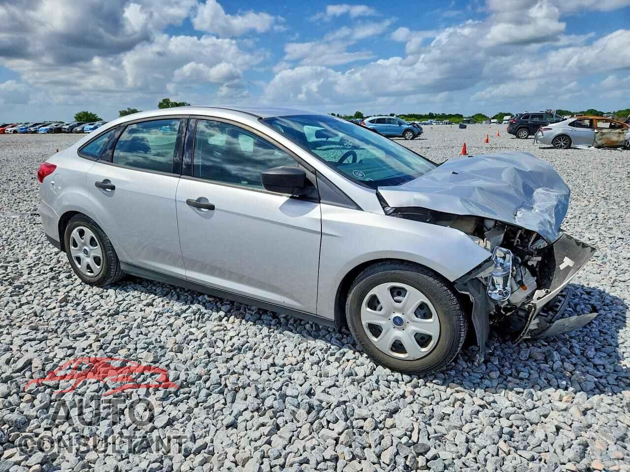 FORD FOCUS 2016 - 1FADP3E27GL324571