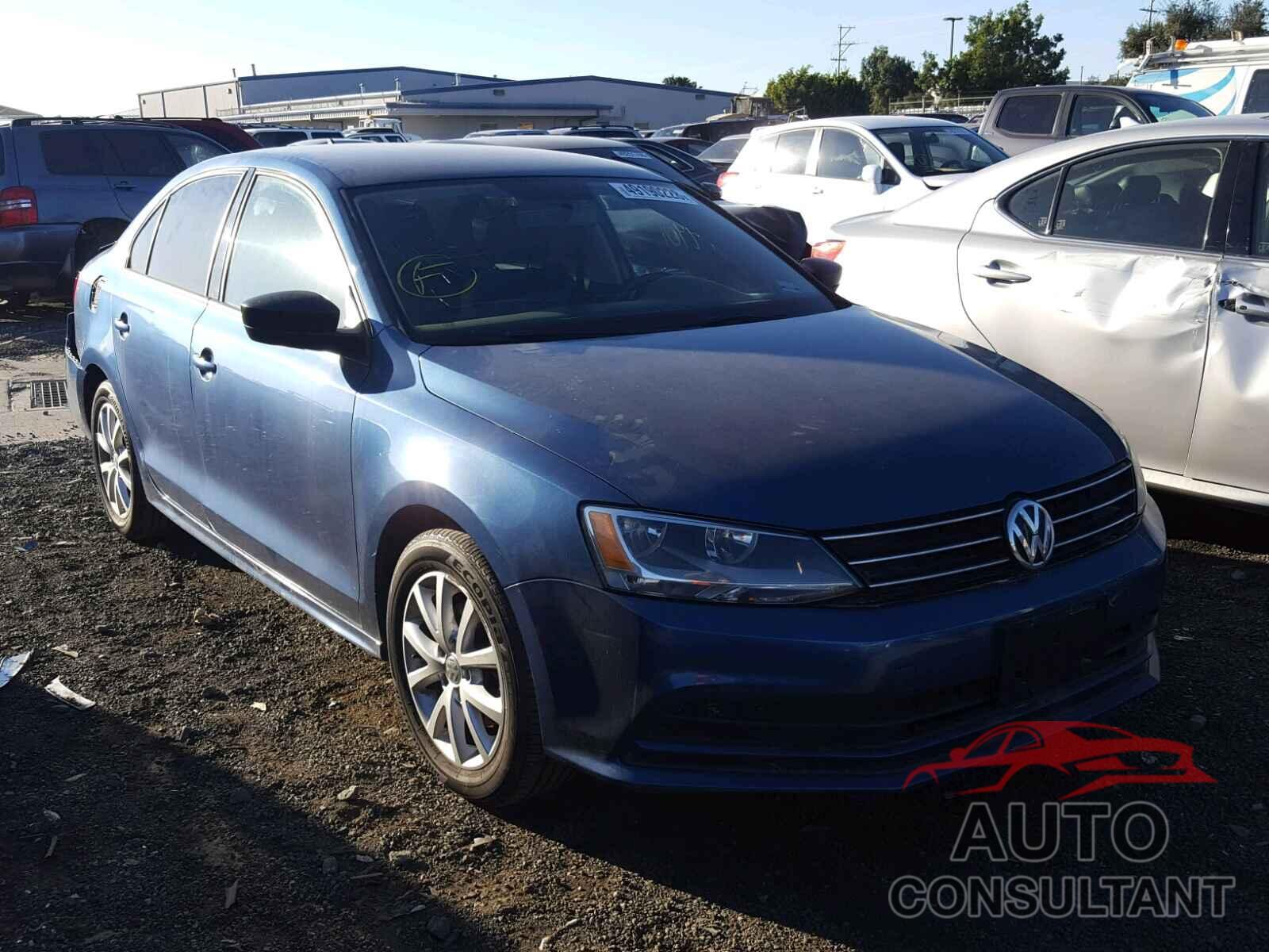VOLKSWAGEN JETTA 2015 - 3VWD17AJ5FM287613