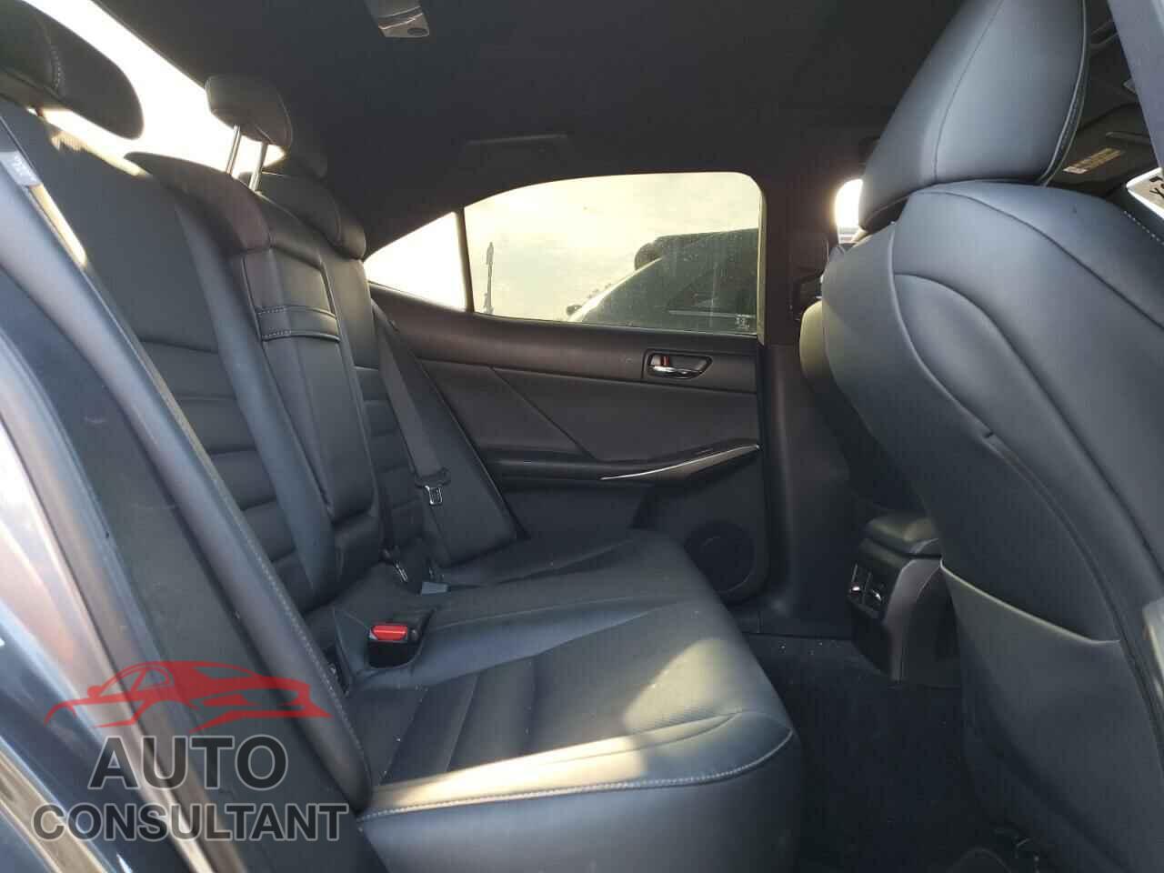 LEXUS IS 2014 - JTHBE1D25E5006820