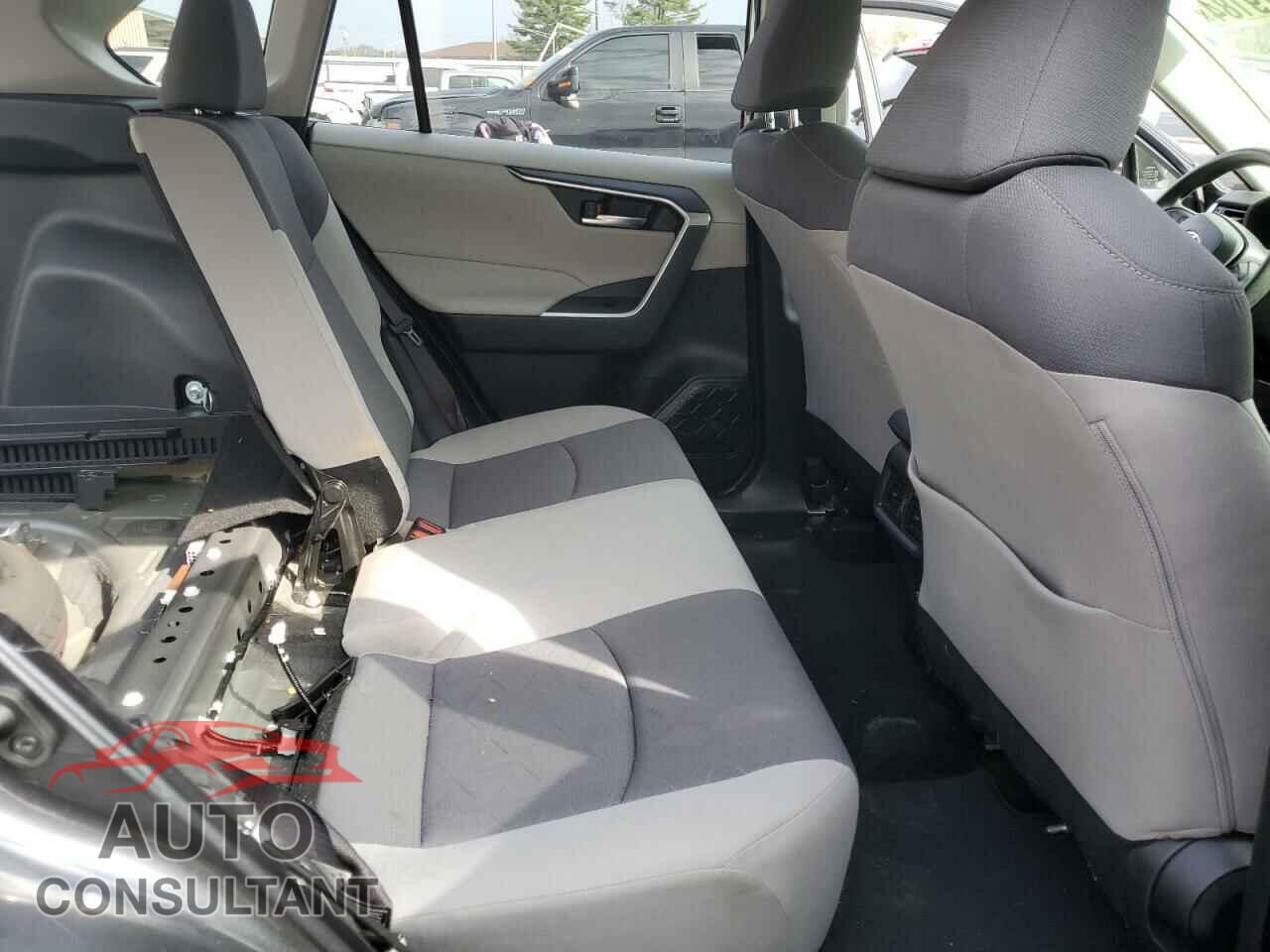 TOYOTA RAV4 2019 - JTMP1RFV3KD013842