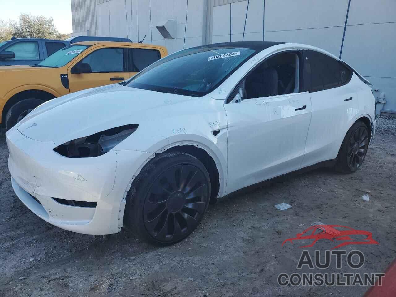 TESLA MODEL Y 2023 - 7SAYGDEF0PF785394