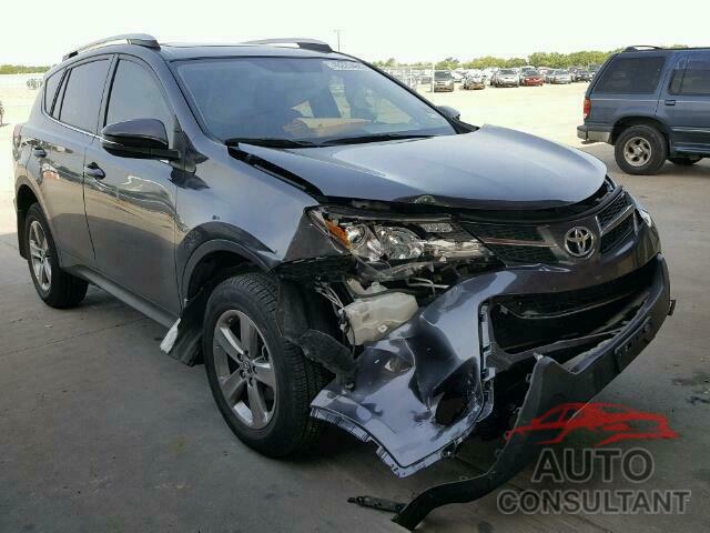 TOYOTA RAV4 XLE 2015 - JTMWFREV0FD057513