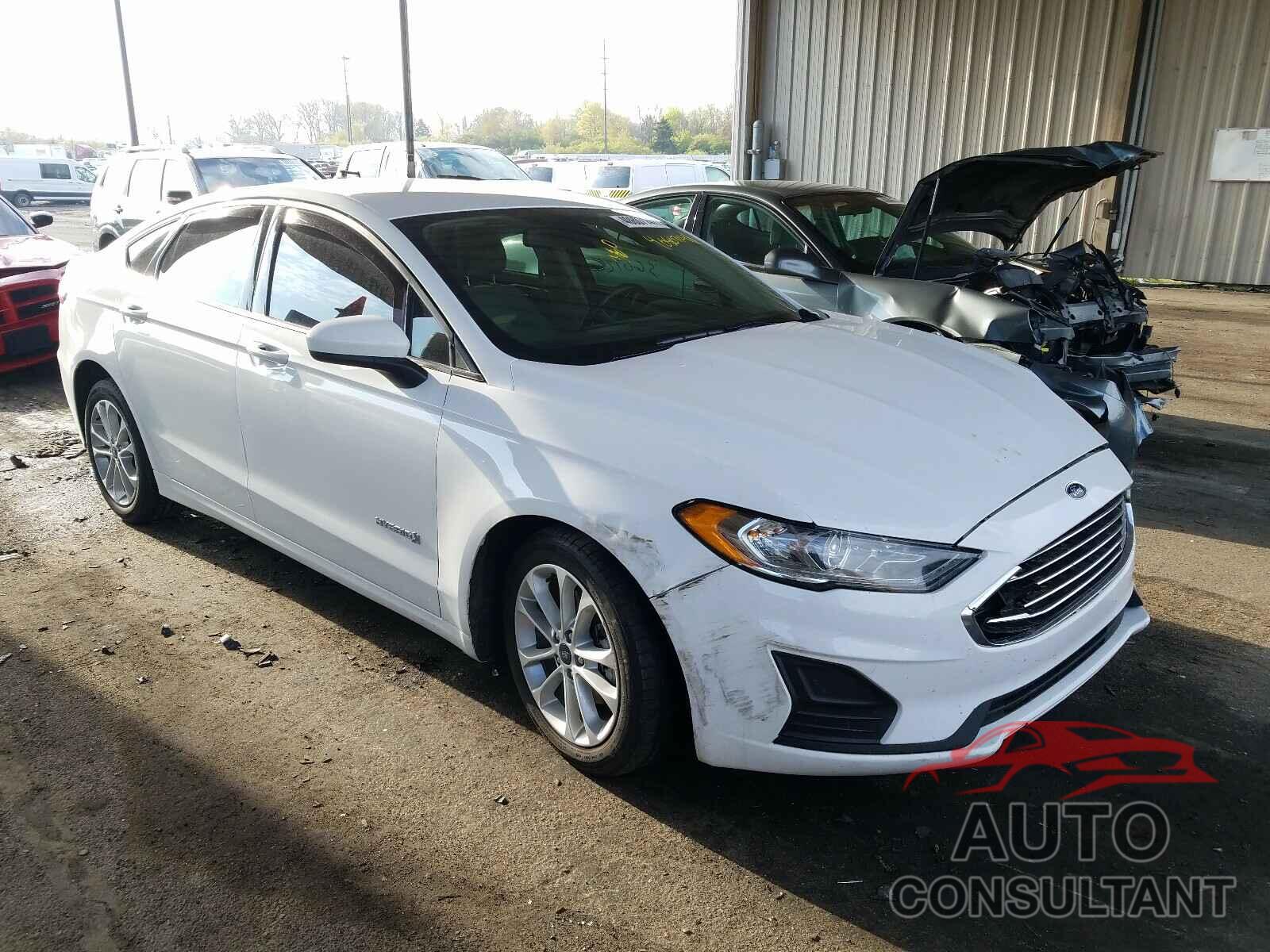 FORD FUSION 2019 - 3FA6P0LU1KR131595