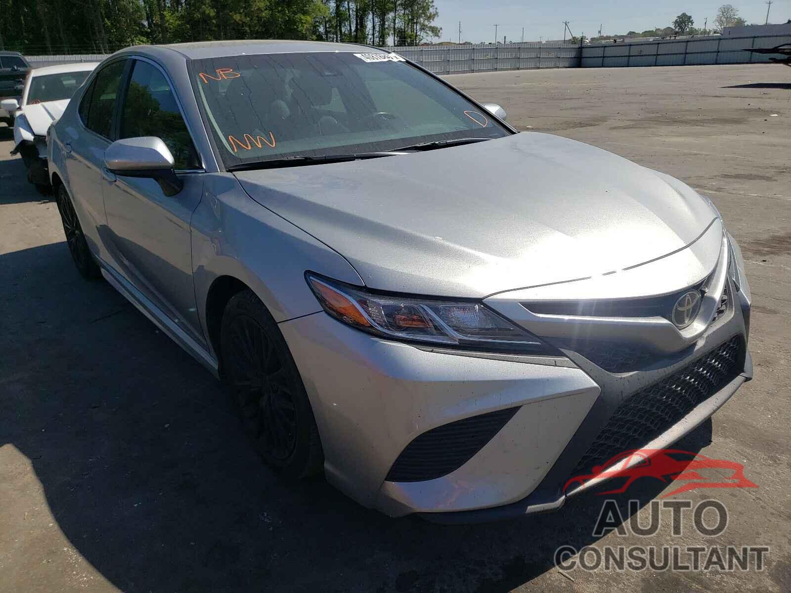 TOYOTA CAMRY 2018 - 4T1B11HK7JU675187