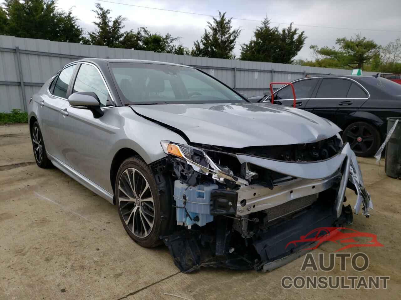 TOYOTA CAMRY 2018 - 4T1B11HK6JU050425