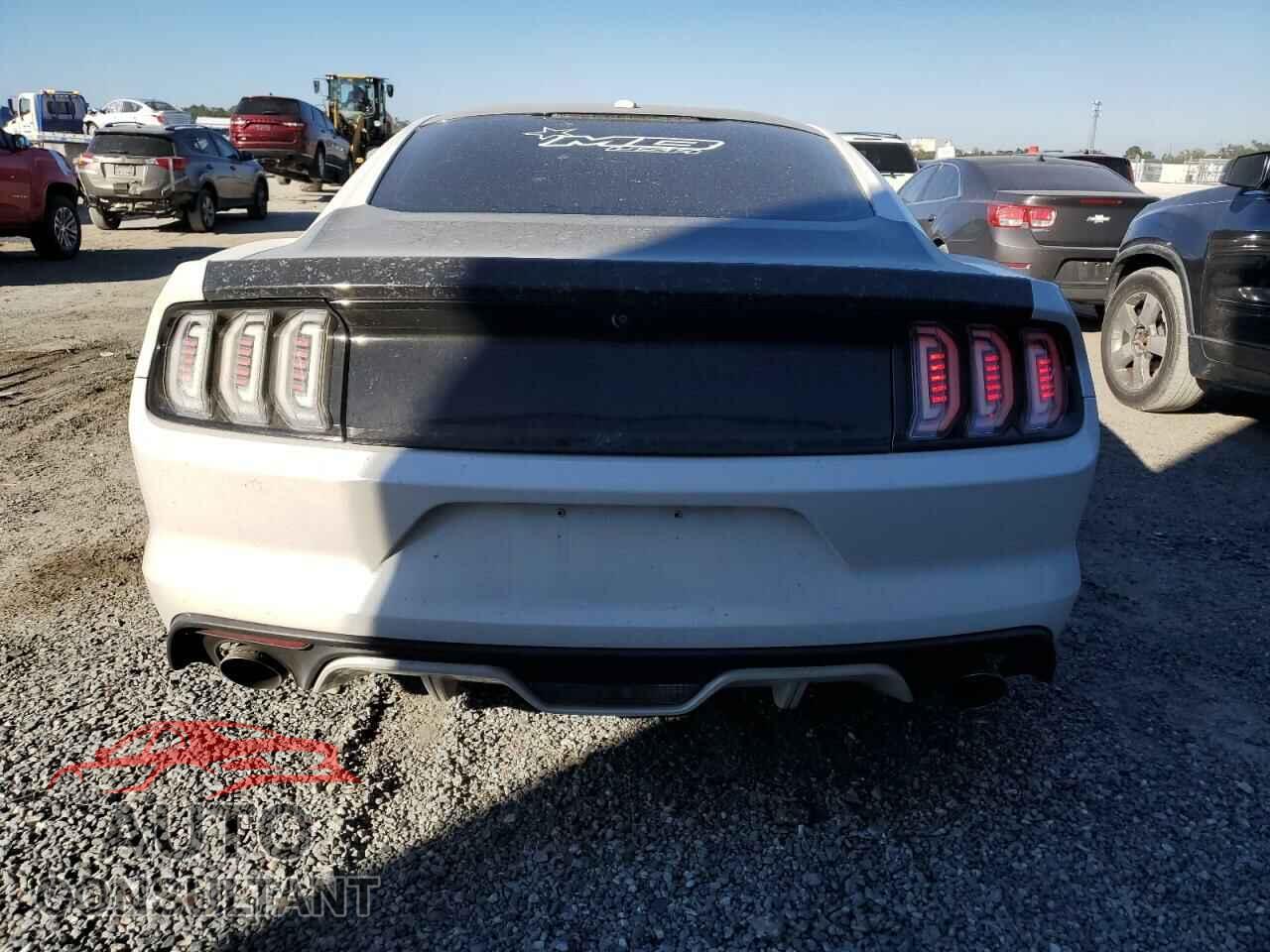 FORD MUSTANG 2017 - 1FA6P8CF8H5228224