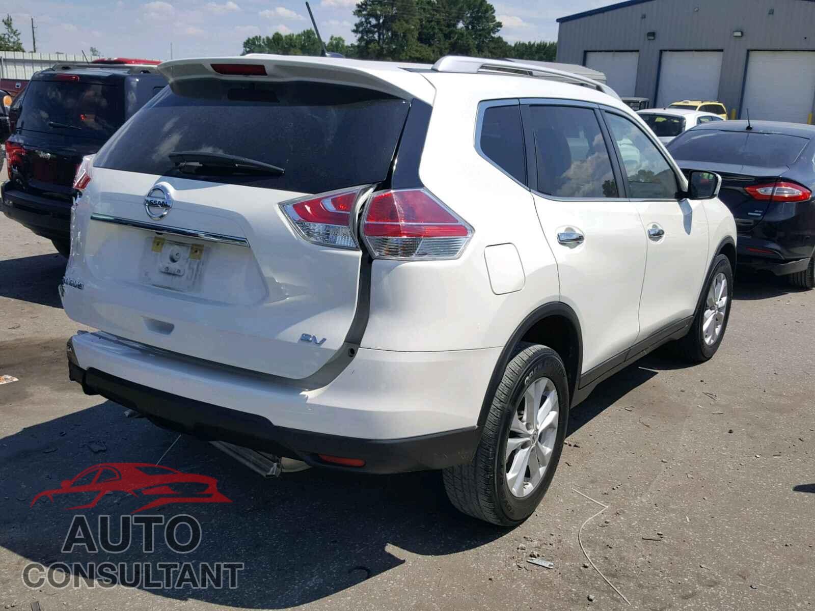 NISSAN ROGUE S 2015 - KNMAT2MT8FP583302