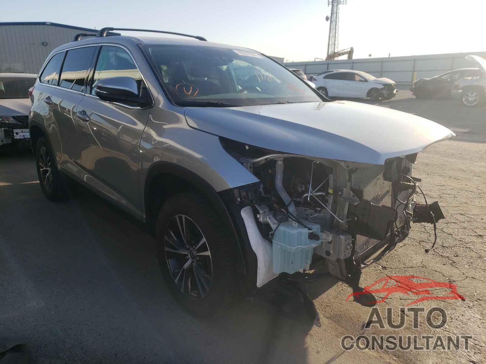 TOYOTA HIGHLANDER 2019 - 5TDZZRFH8KS366156