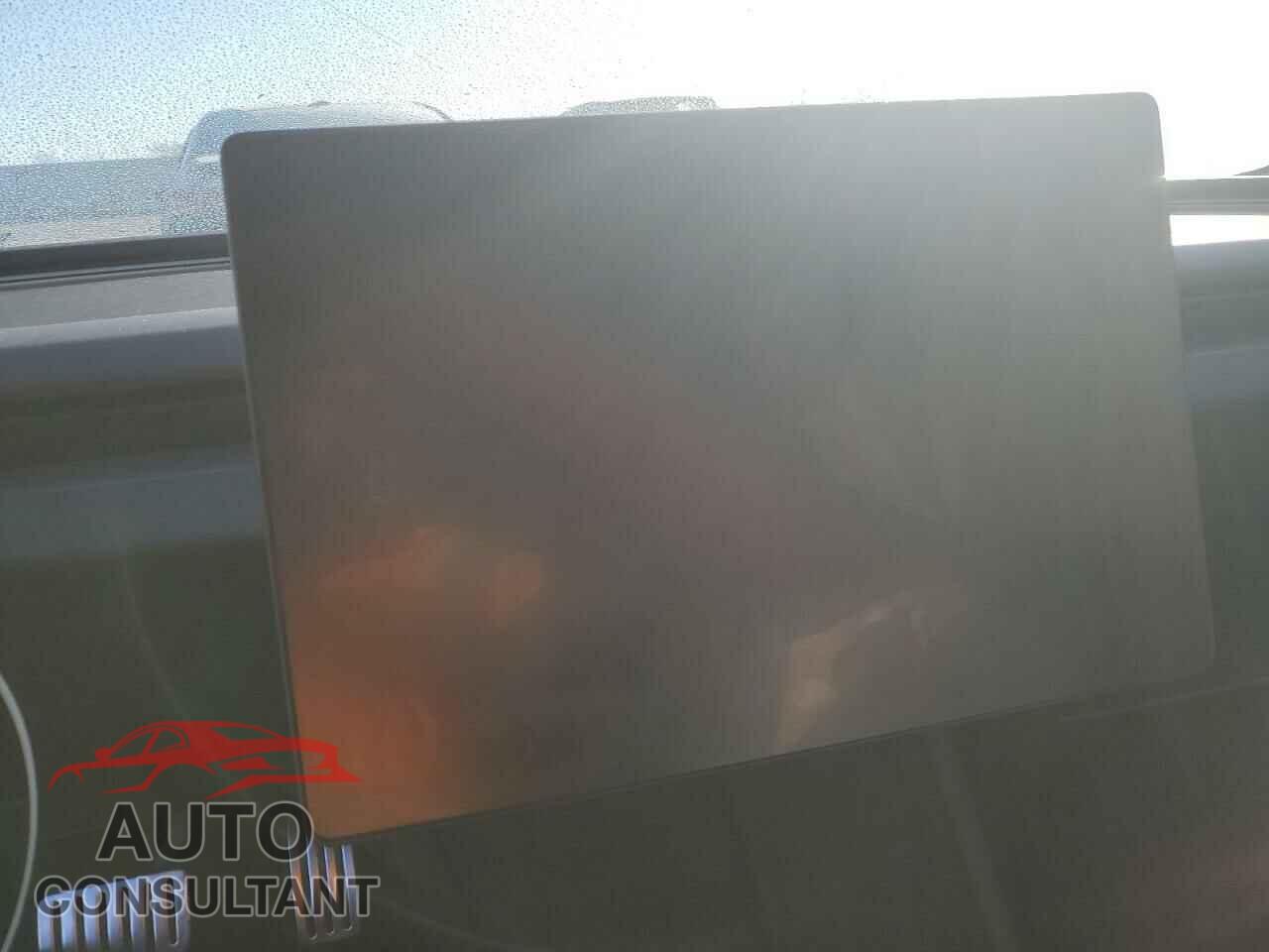 TESLA MODEL 3 2024 - 5YJ3E1ET8RF868866