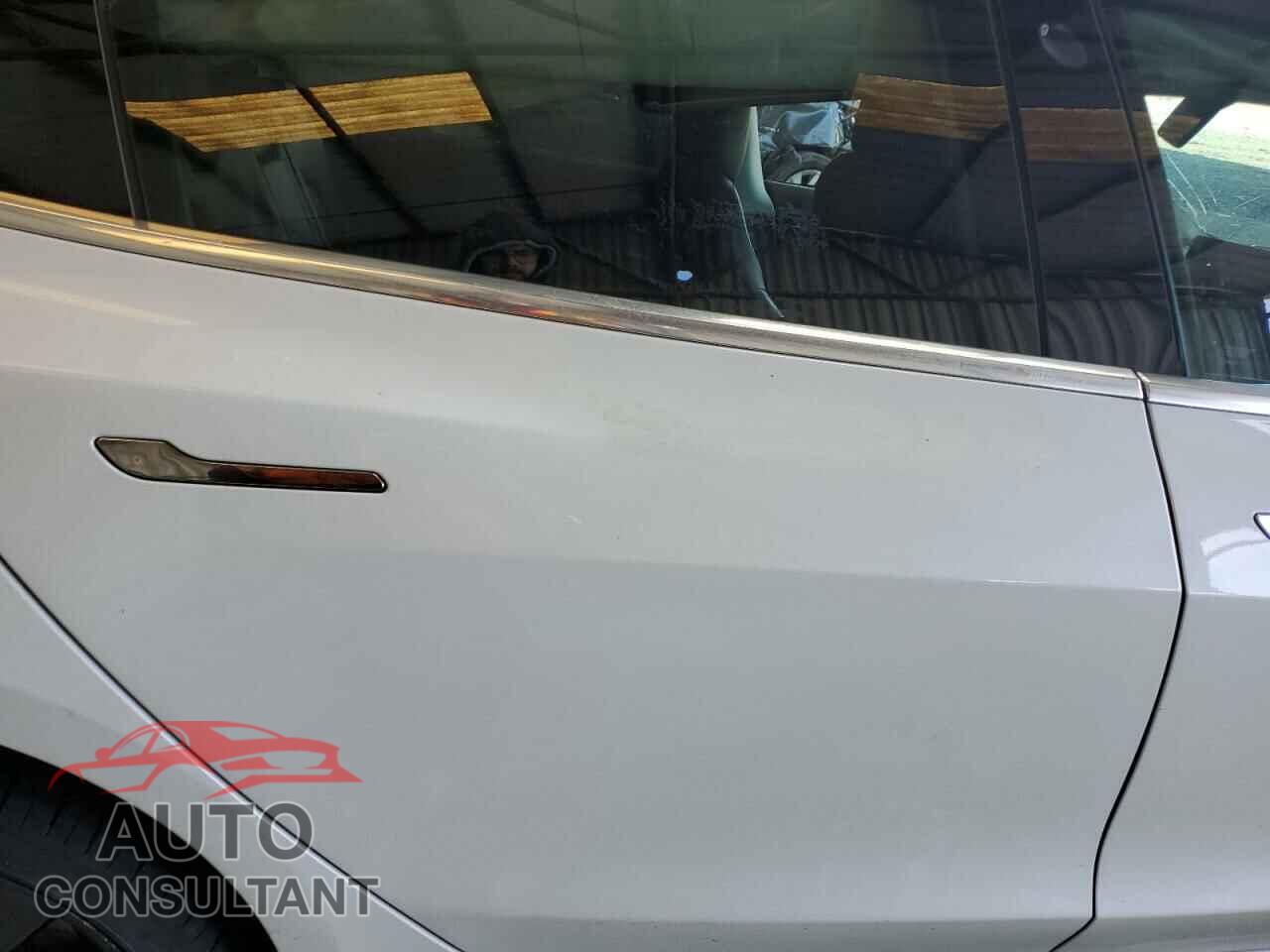 TESLA MODEL 3 2018 - 5YJ3E1EA5JF041040