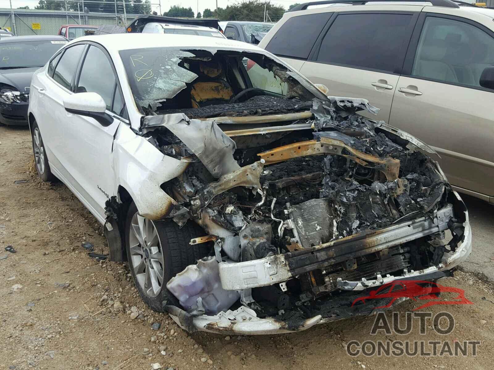 FORD FUSION 2017 - 3FA6P0LU5HR325863