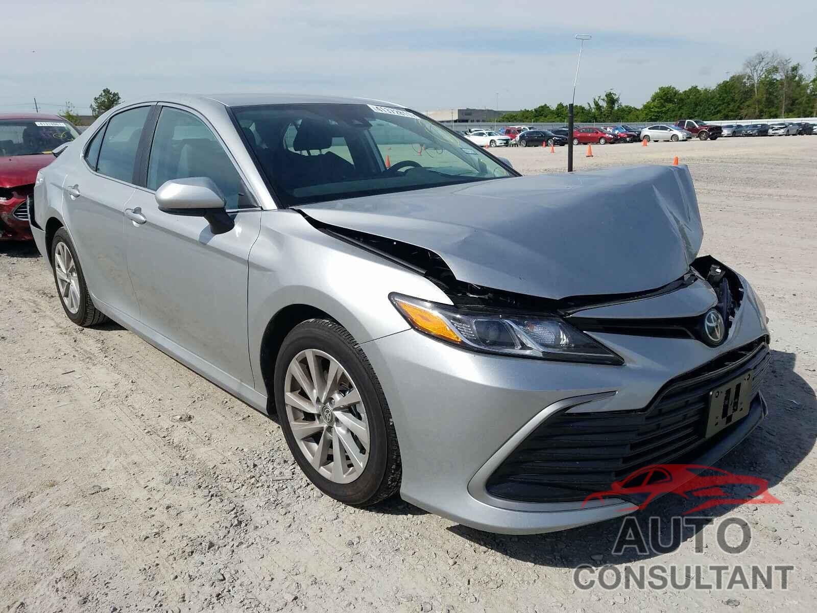 TOYOTA CAMRY 2021 - 4T1C11AK9MU443595