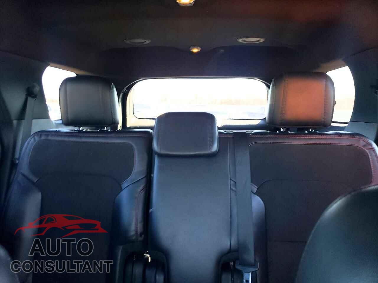 FORD EXPLORER 2018 - 1FM5K8D85JGB50172