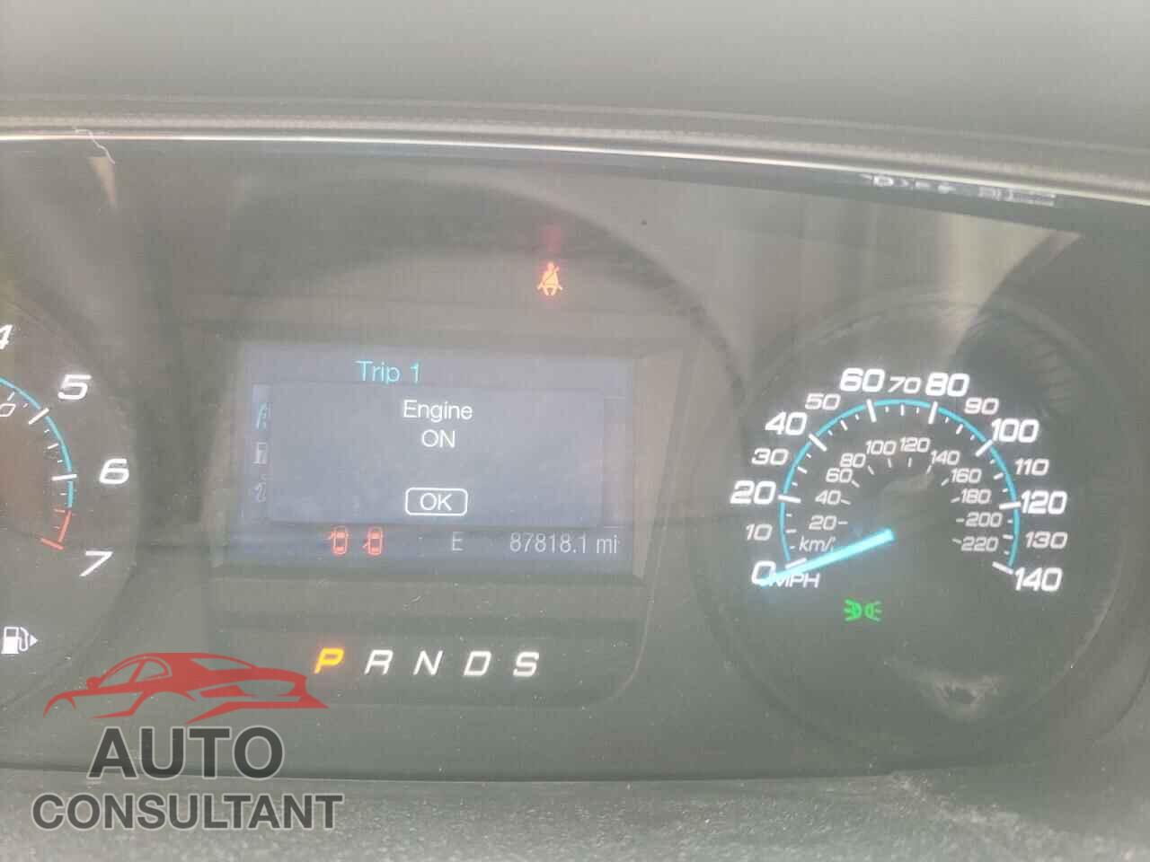 FORD TAURUS 2018 - 1FAHP2D89JG105600