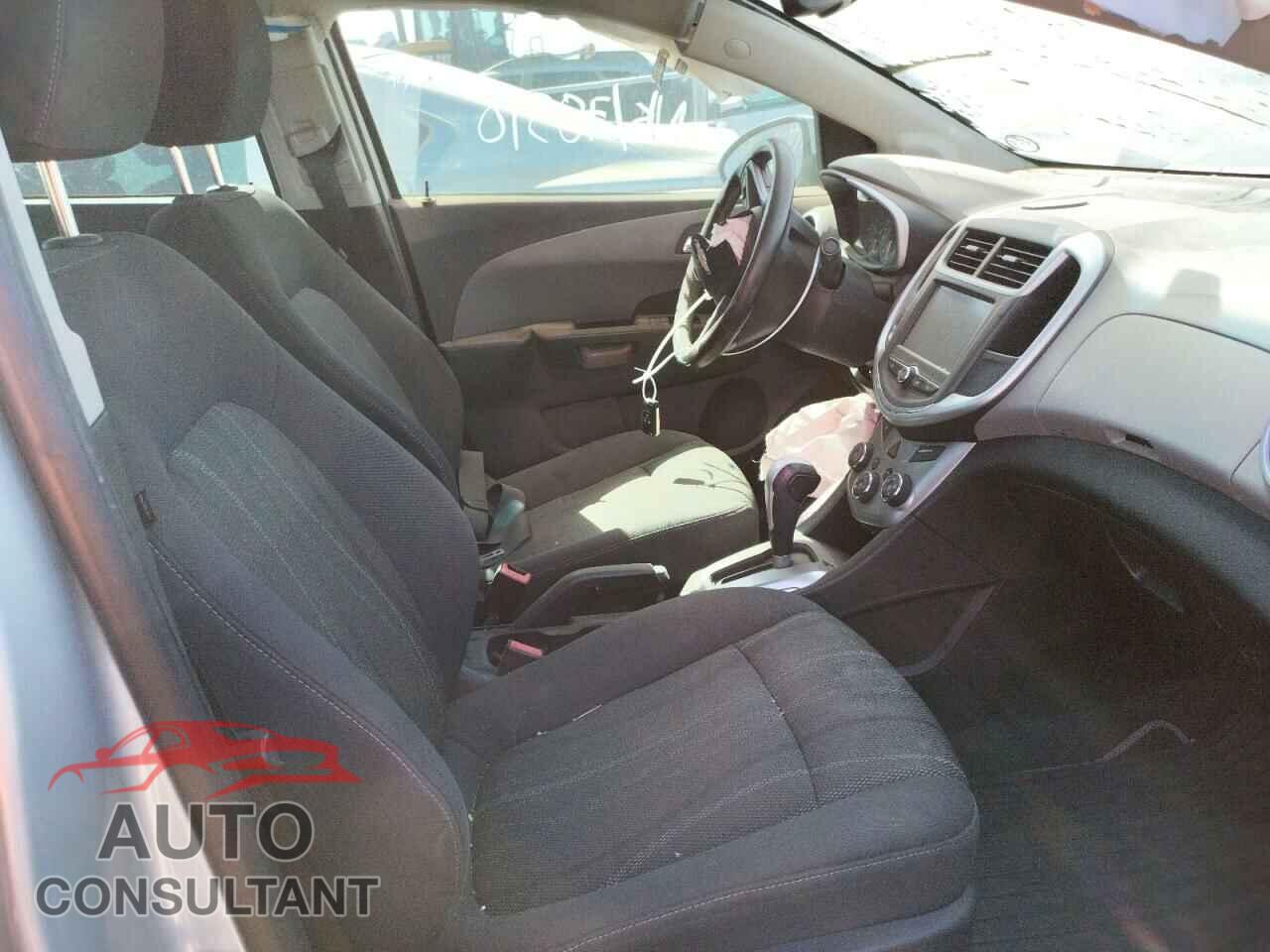 CHEVROLET SONIC 2017 - 1G1JD5SH4H4101435