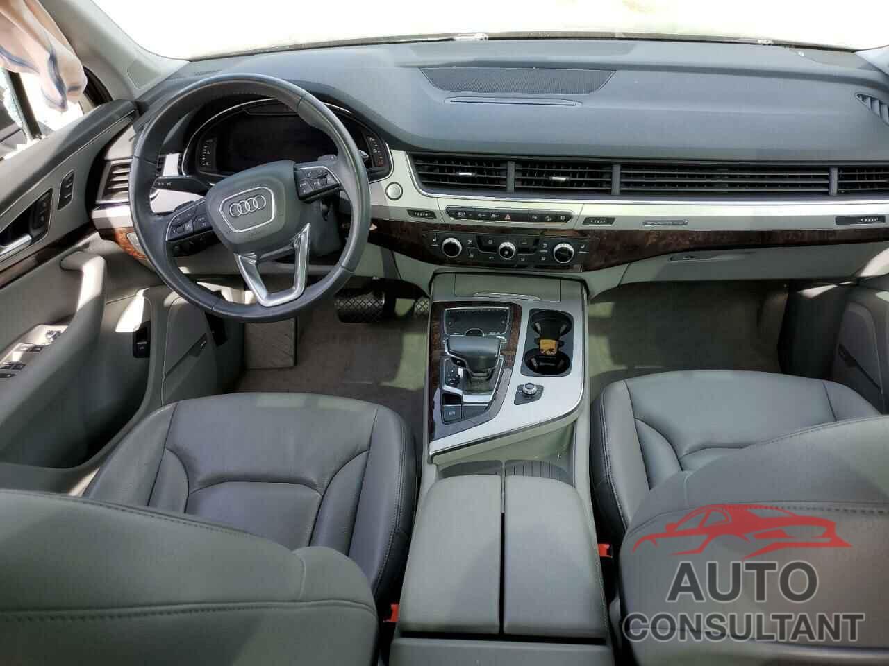 AUDI Q7 2019 - WA1LHAF70KD035272