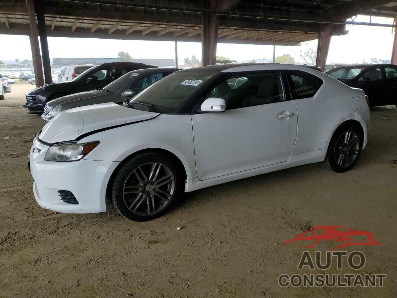 TOYOTA SCION 2011 - JTKJF5C74B3016172