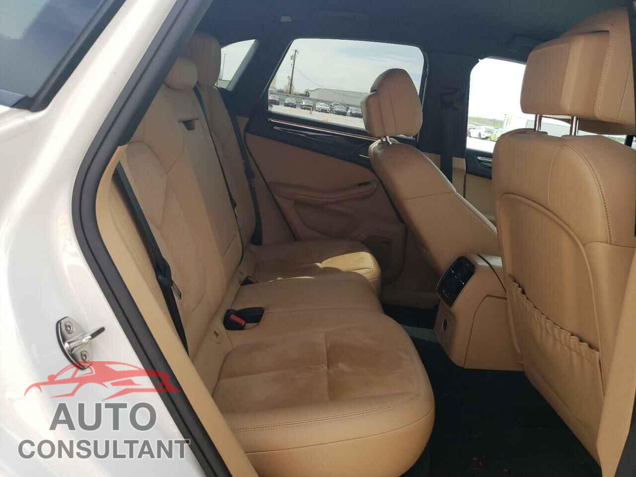 PORSCHE MACAN 2017 - WP1AA2A59HLB80501