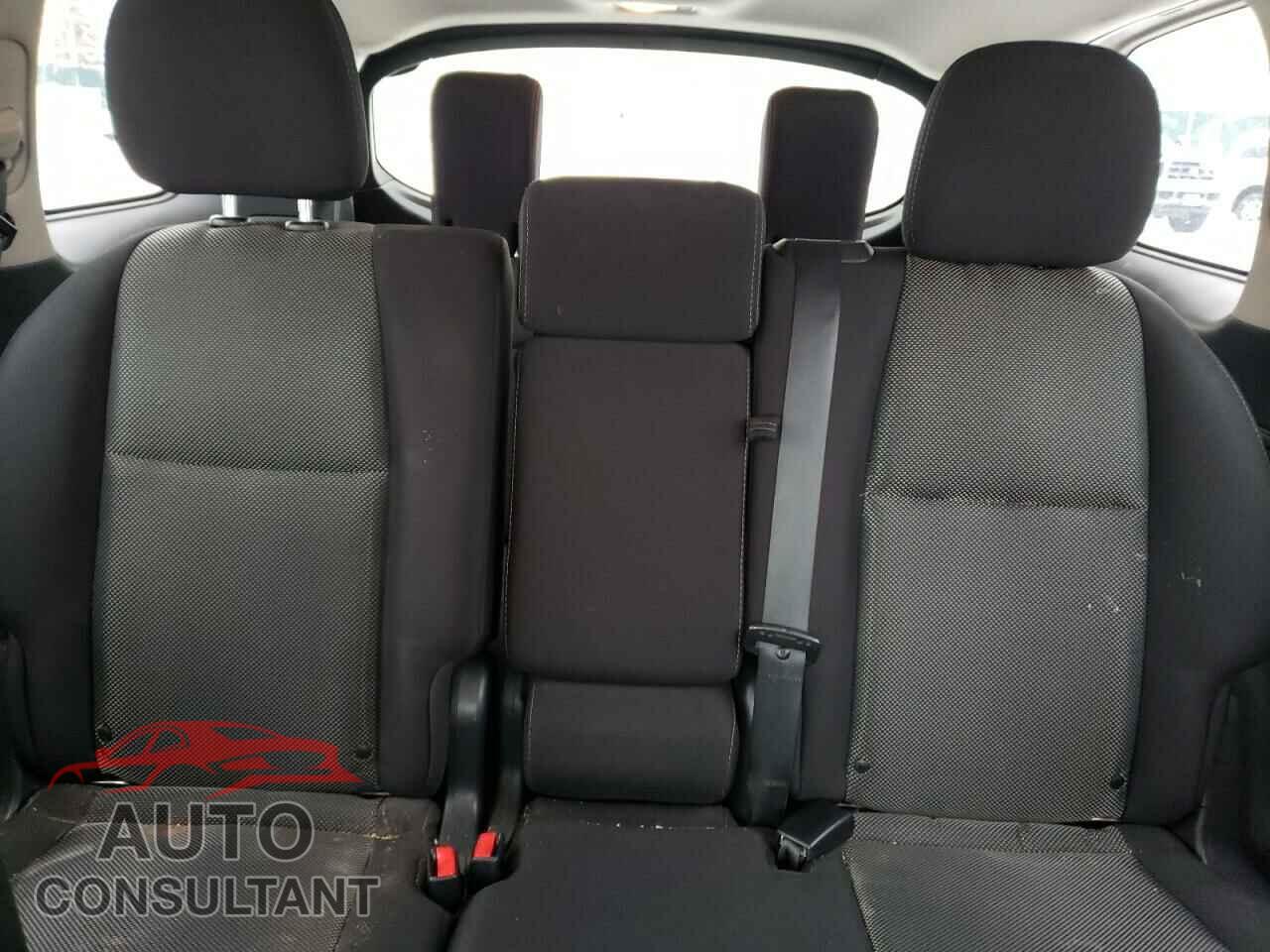 NISSAN PATHFINDER 2017 - 5N1DR2MM1HC668654