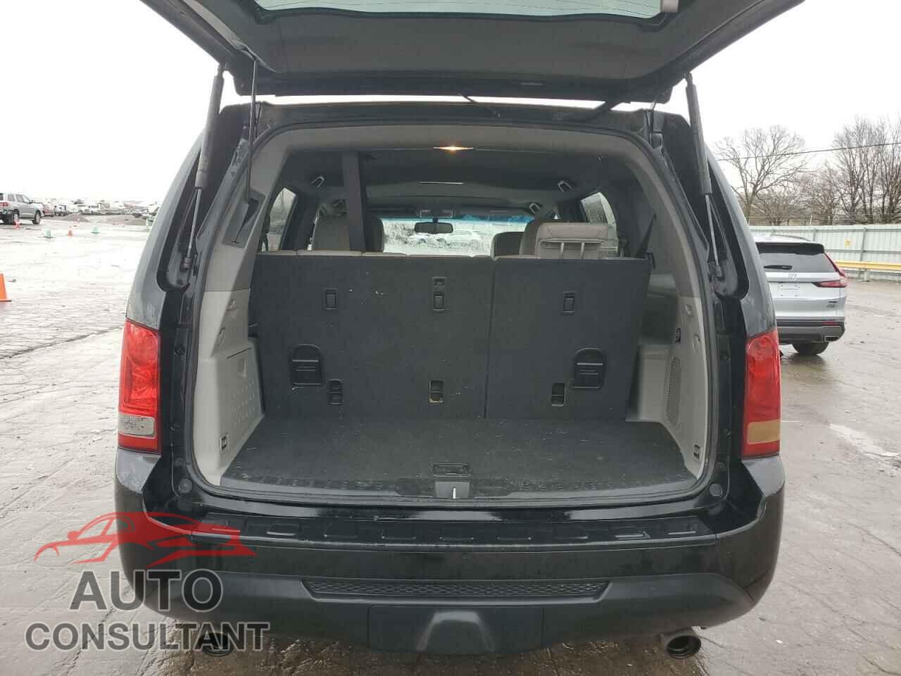 HONDA PILOT 2012 - 5FNYF3H50CB005577
