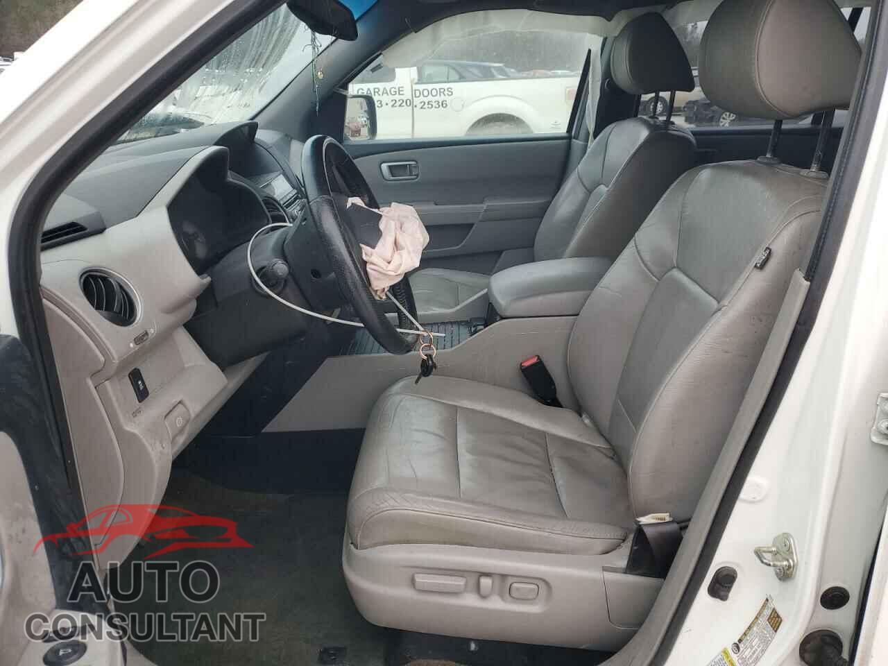 HONDA PILOT 2015 - 5FNYF4H72FB051438