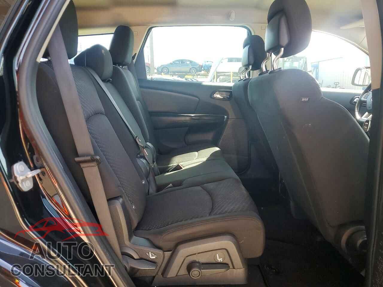 DODGE JOURNEY 2015 - 3C4PDCAB8FT752397
