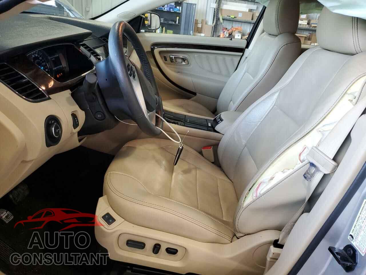 FORD TAURUS 2019 - 1FAHP2F89KG101349