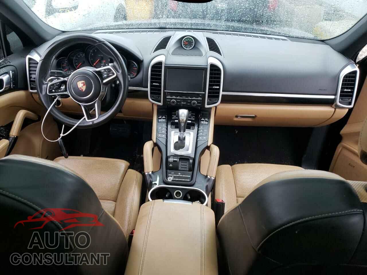 PORSCHE CAYENNE 2016 - WP1AA2A29GLA05430
