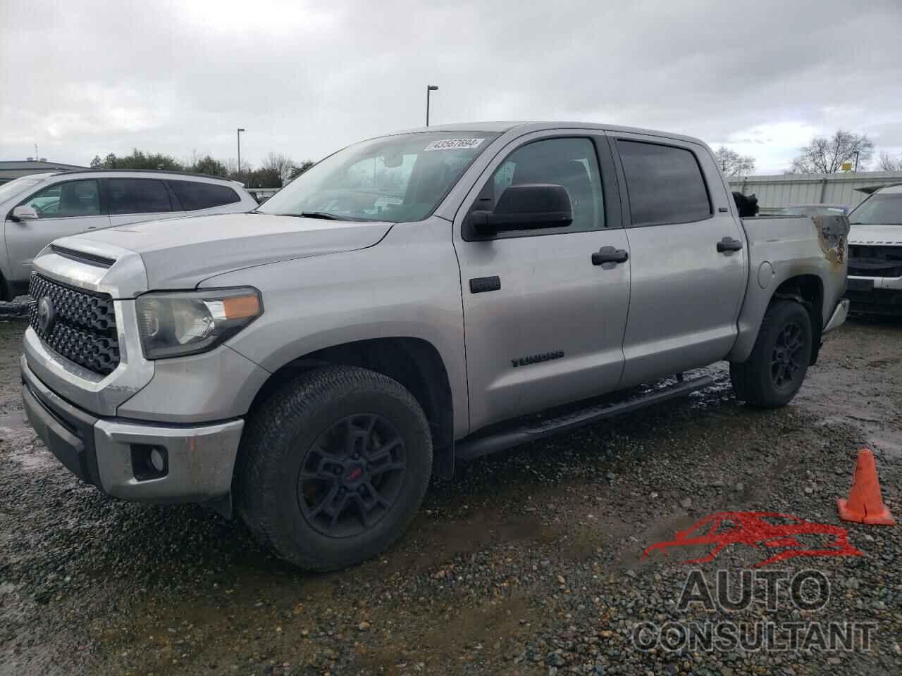 TOYOTA TUNDRA 2020 - 5TFDY5F18LX935169