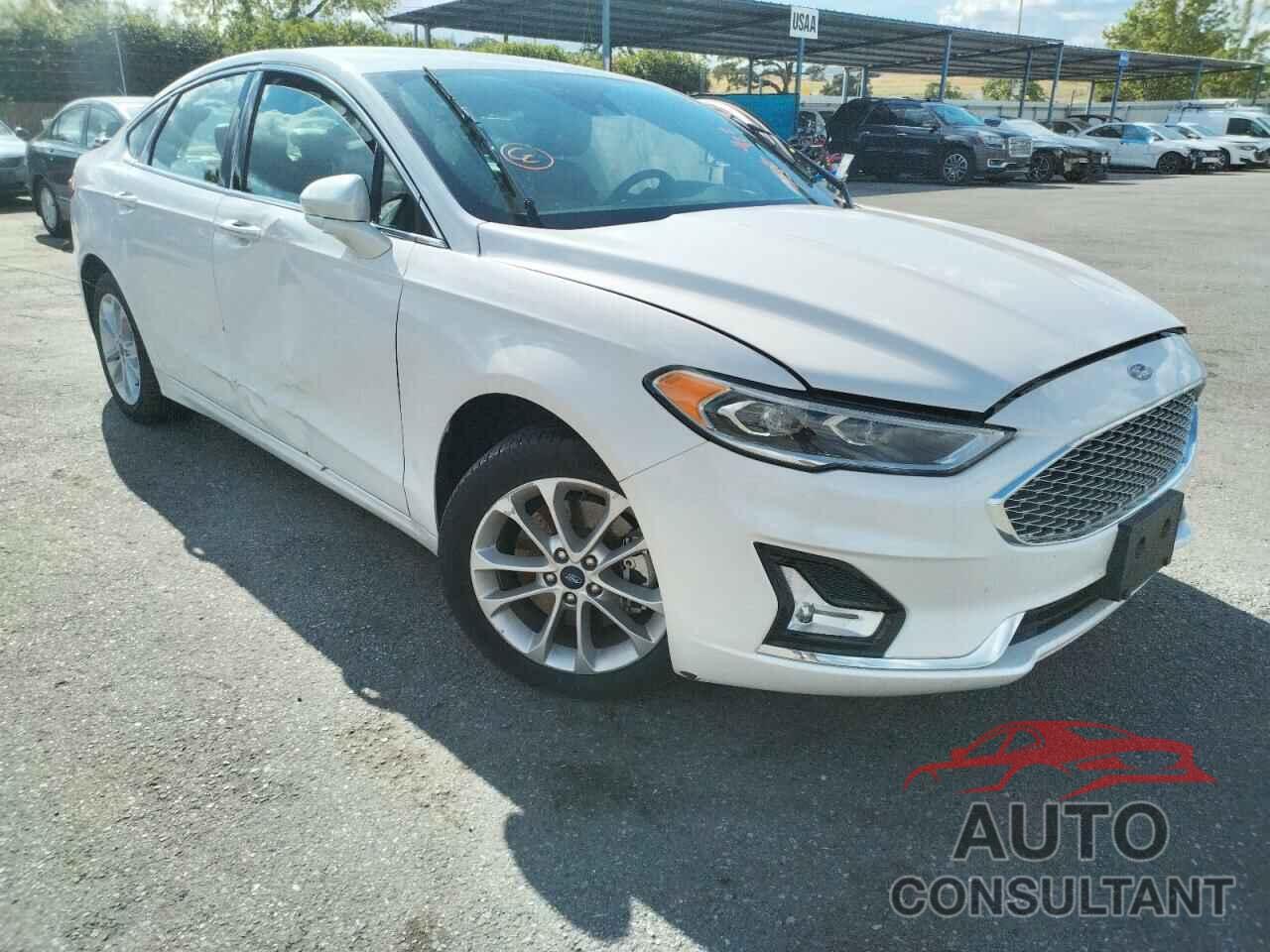 FORD FUSION 2019 - 3FA6P0SU9KR258628