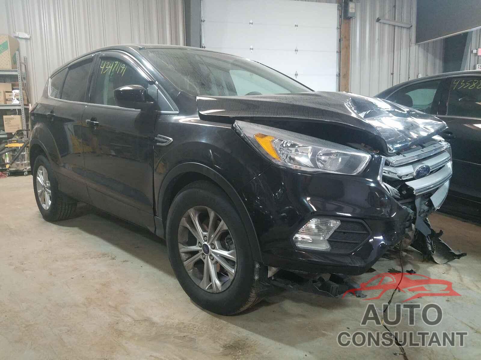 FORD ESCAPE 2017 - 1FMCU0GD2HUC76948