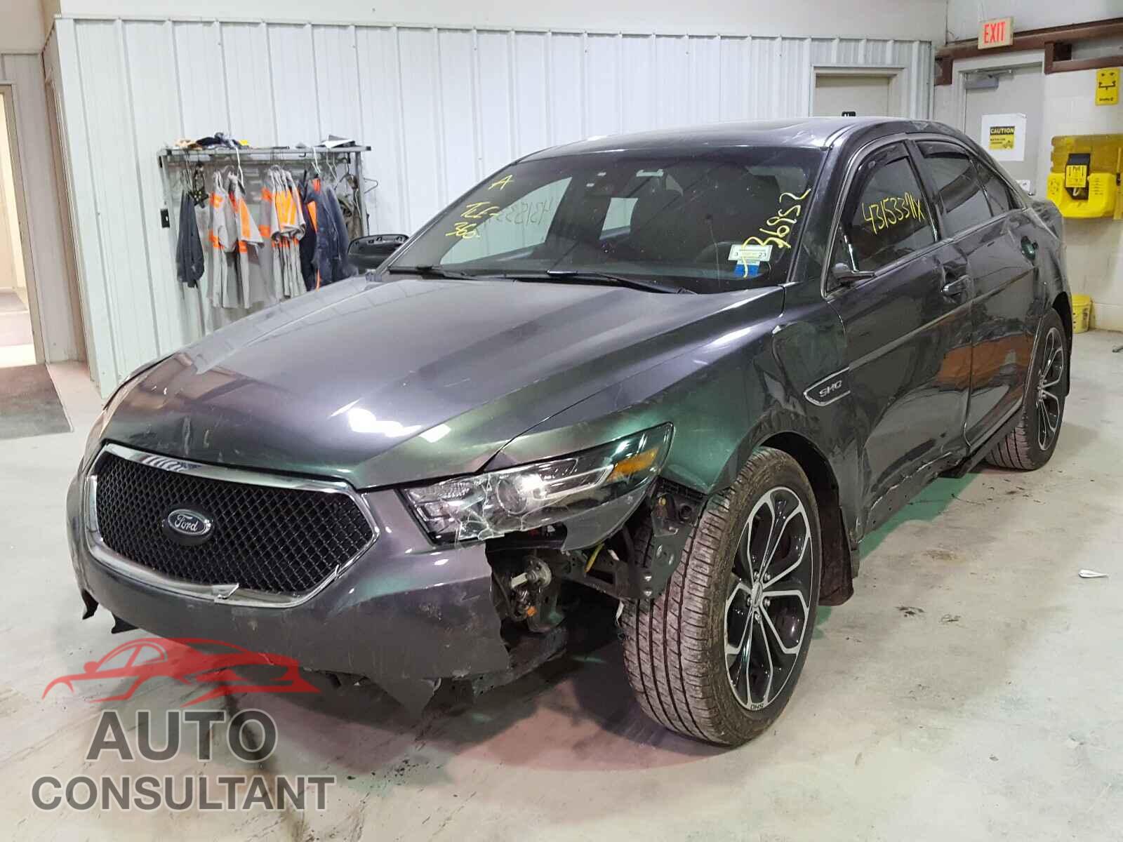 FORD TAURUS 2017 - 1FAHP2KT8HG142686