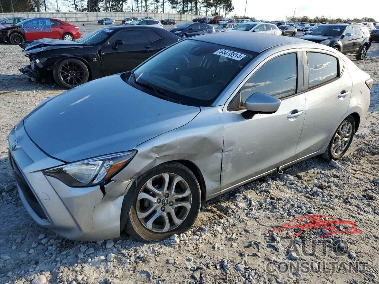 TOYOTA YARIS 2017 - 3MYDLBYV2HY193498