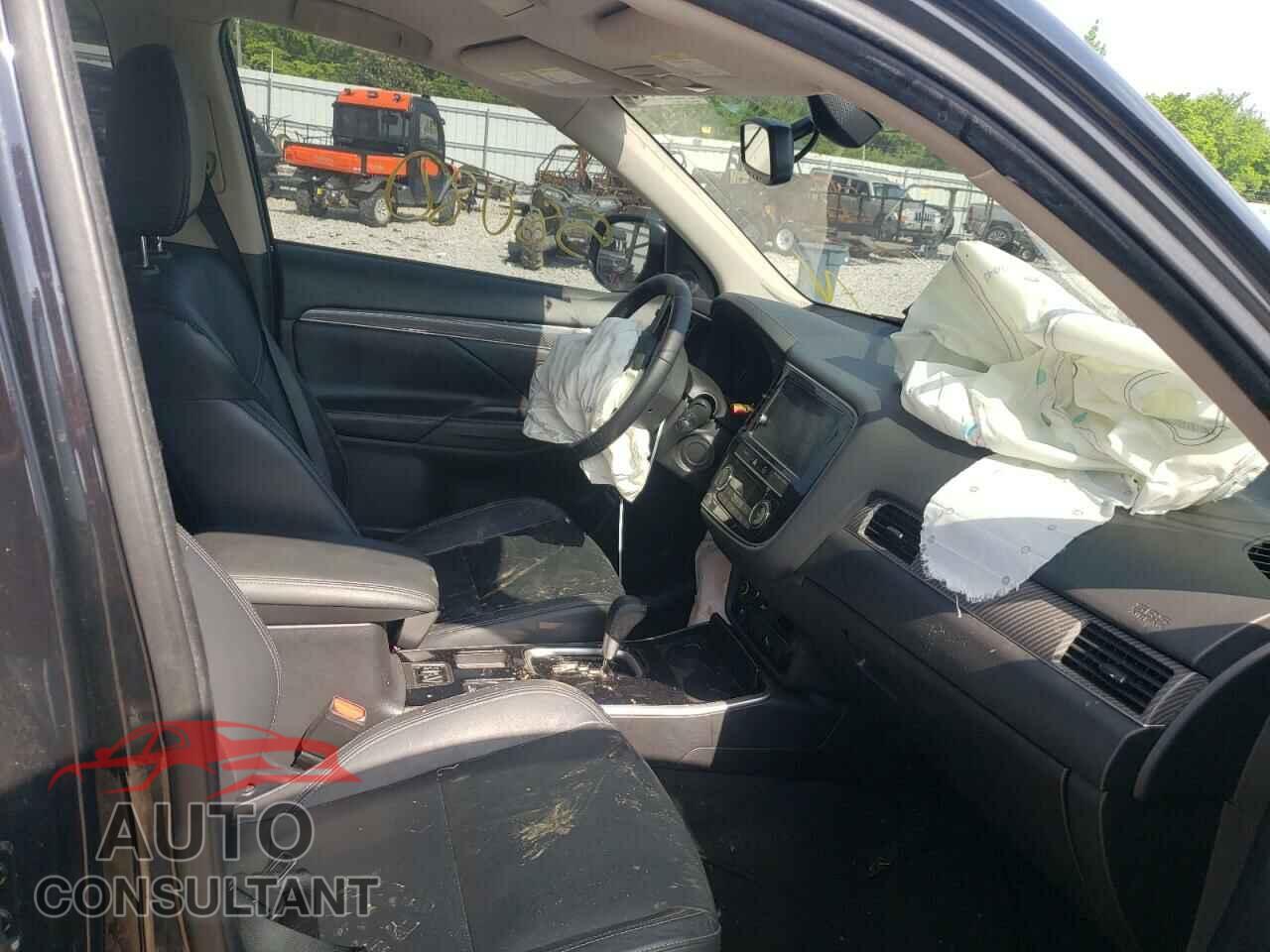 MITSUBISHI OUTLANDER 2019 - JA4AD3A36KZ043320