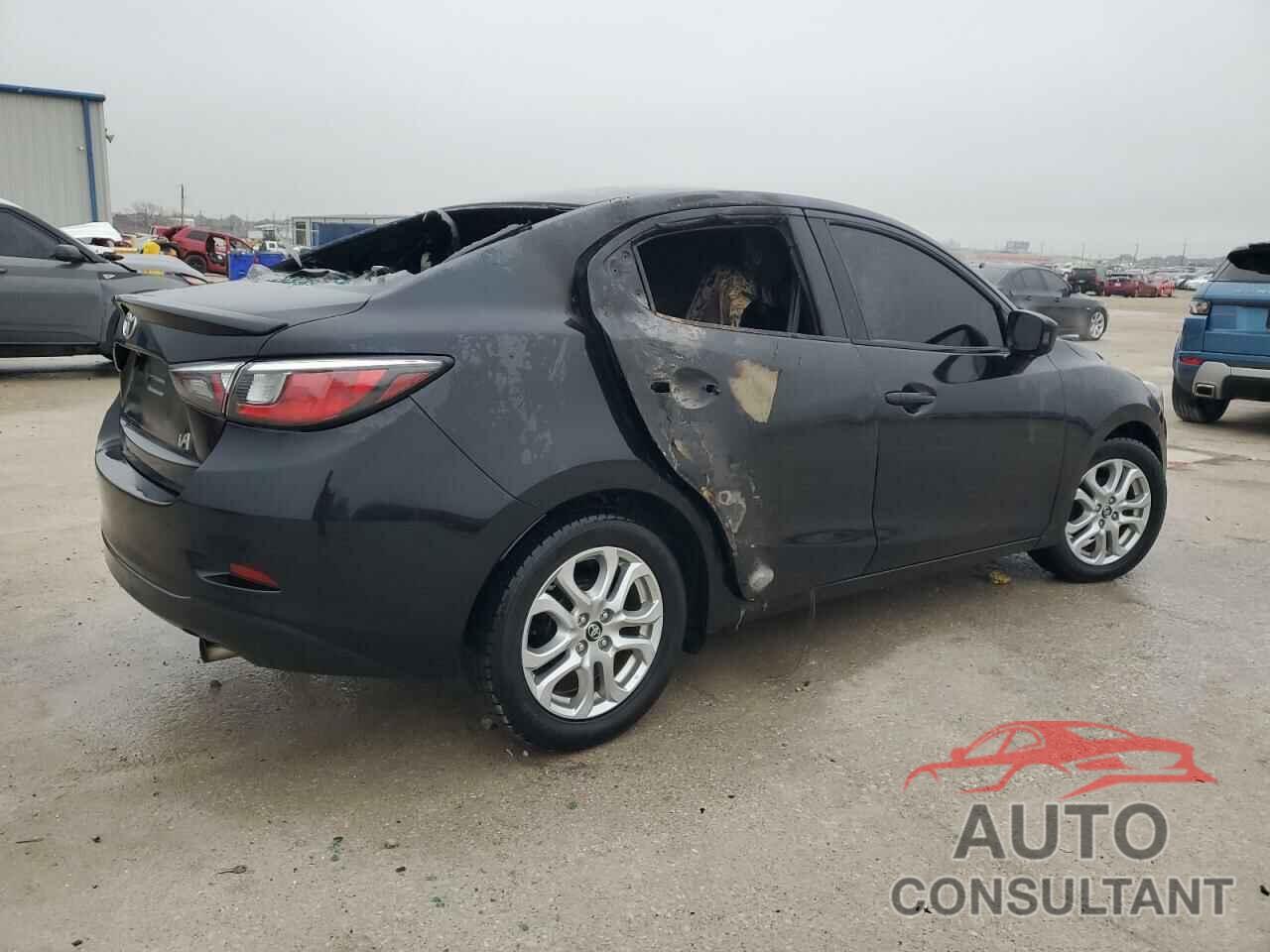 TOYOTA YARIS 2018 - 3MYDLBYV0JY303647