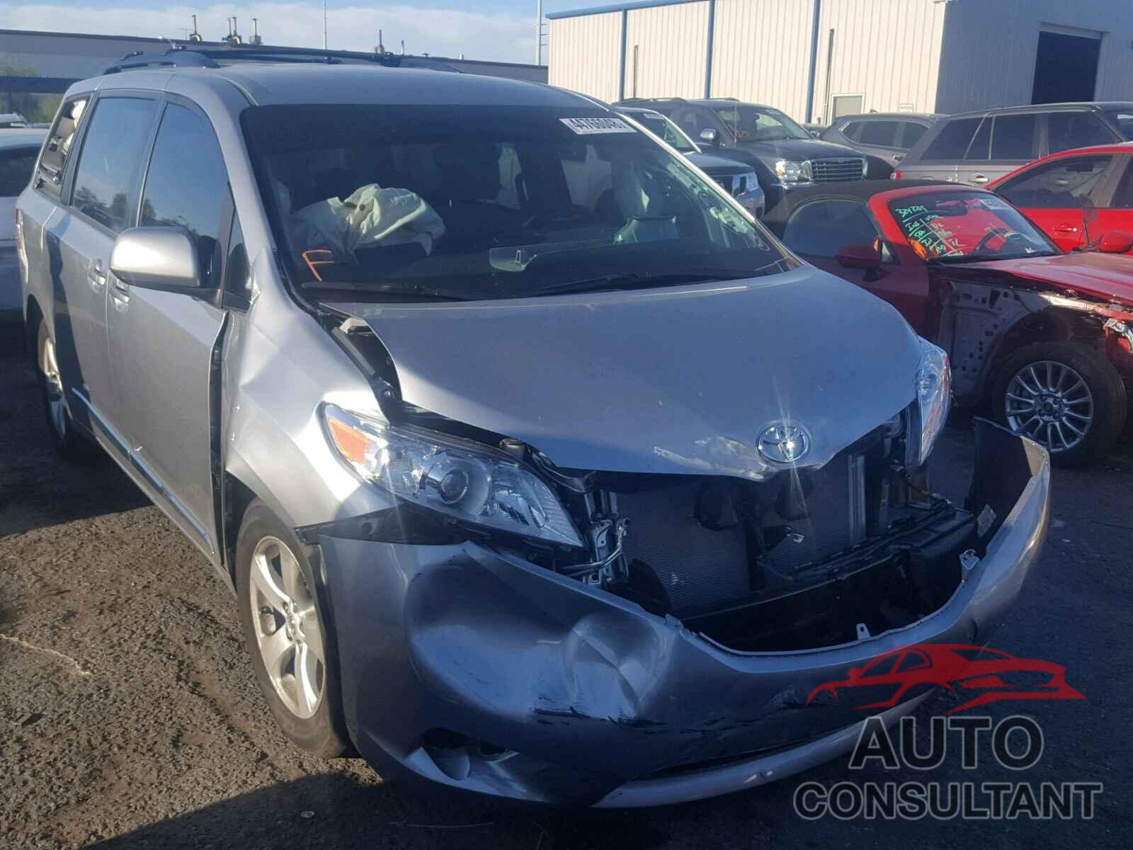 TOYOTA SIENNA LE 2017 - 5TDKZ3DC1HS898394