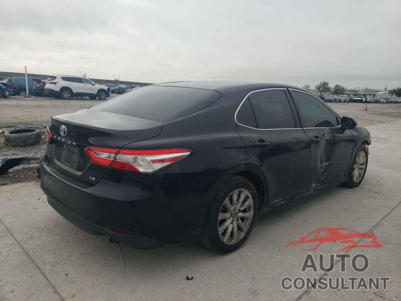 TOYOTA CAMRY 2018 - 4T1B11HK8JU637161