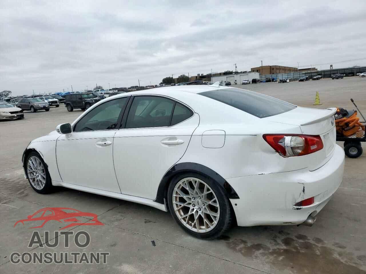 LEXUS IS 2011 - JTHBE5C29B5028307