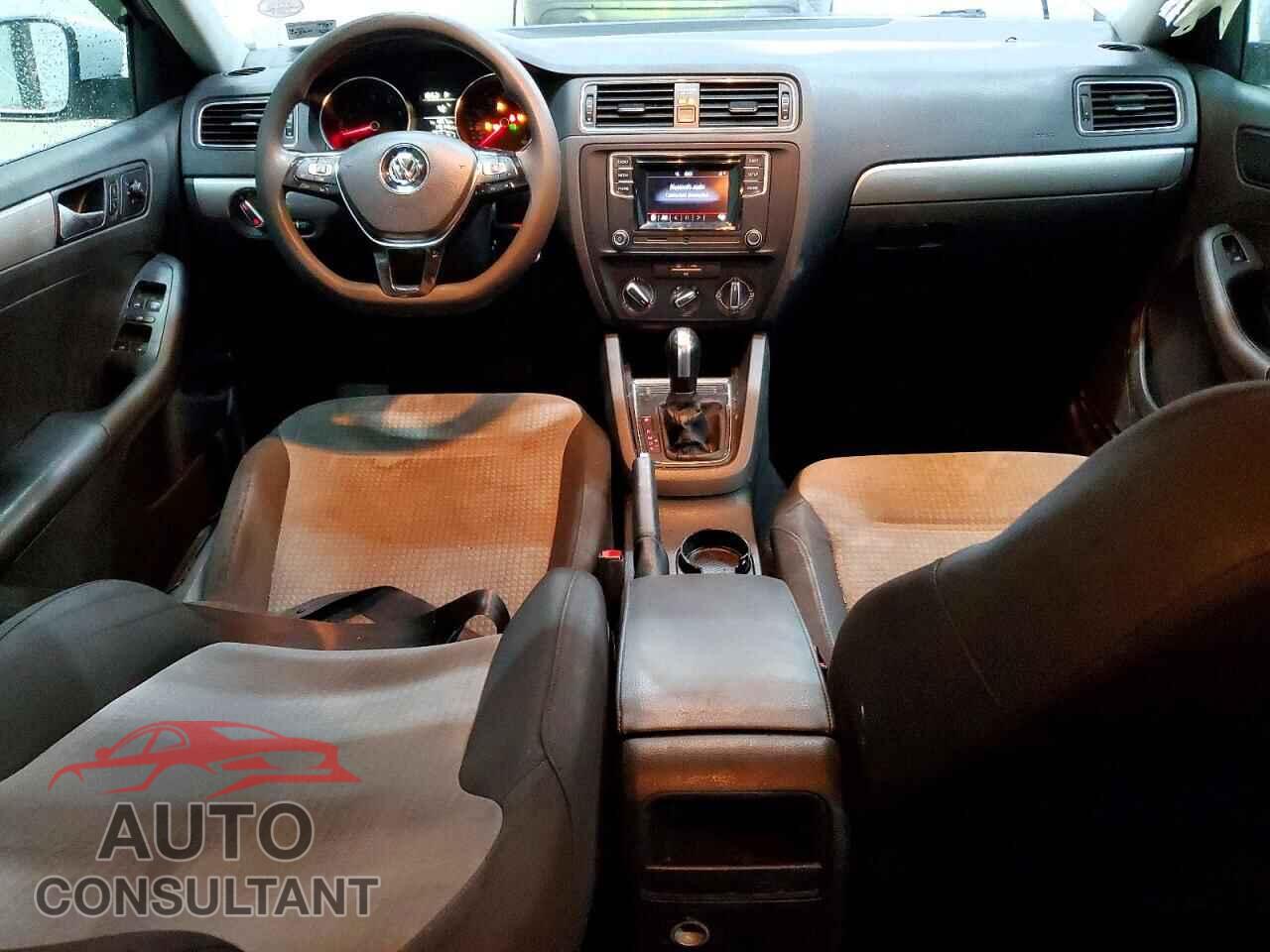 VOLKSWAGEN JETTA 2017 - 3VW2B7AJ3HM379987