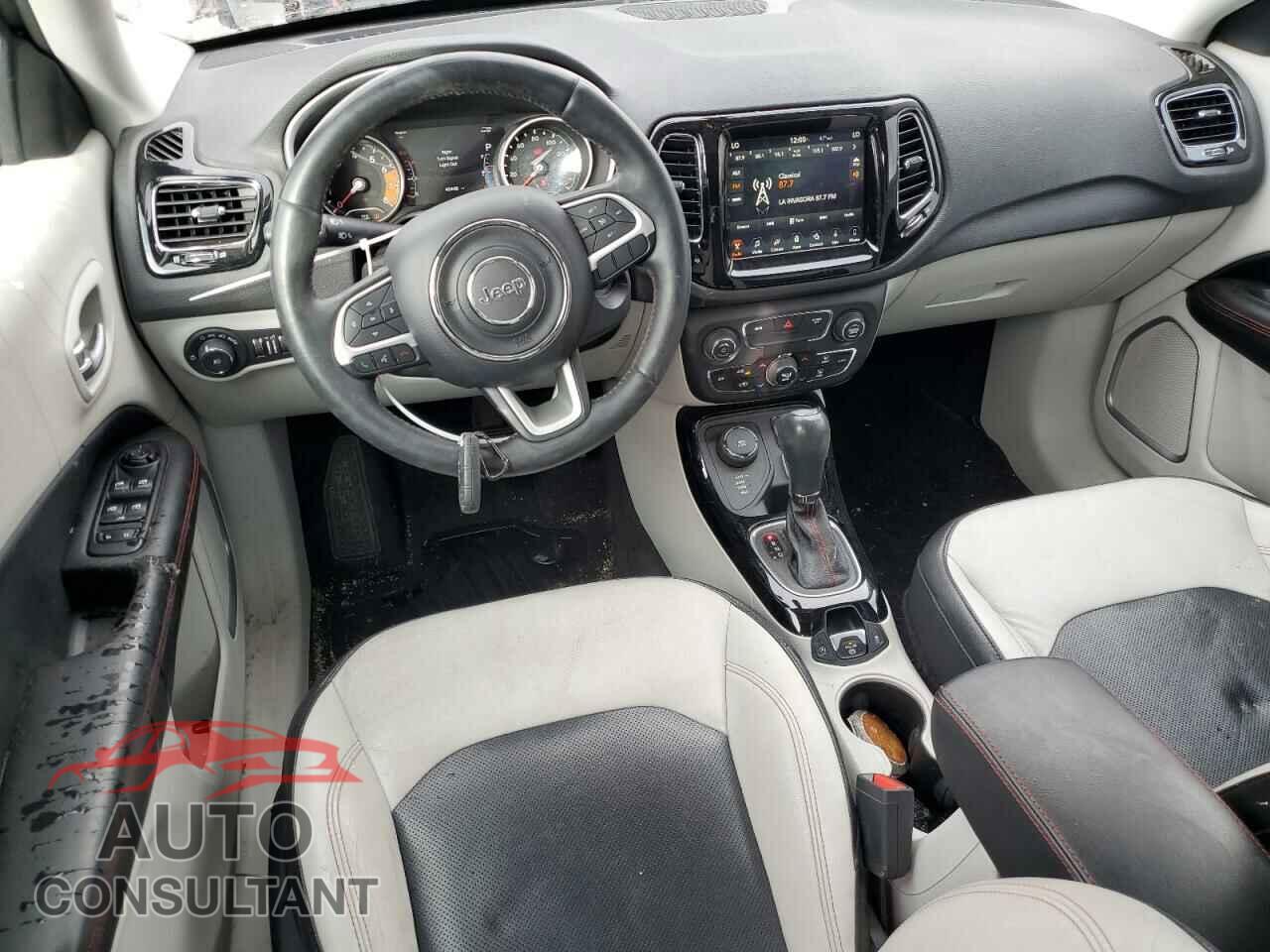 JEEP COMPASS 2018 - 3C4NJDCB6JT252184